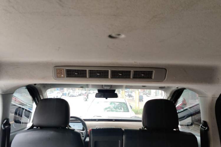Used Ruichi EC75 2025 Model Passenger Vehicle Smart Driving Ultra-Charging Edition, Pioneer Type I, 52.16 kWh Headliner