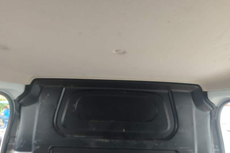 Used Ruichi EC75 2025 Intelligent Driving Ultra-Charging Version Pioneer II Type 50.1 kWh Headliner
