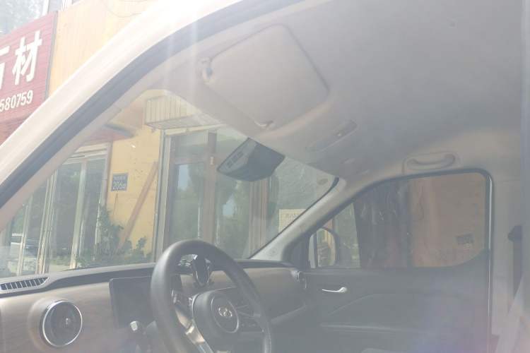 Used Ruichi EC75 2025 SmartDrive Edition Pioneer II 41.86 kWh Headliner