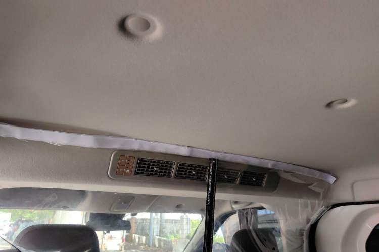 Used Ruichi EC75 2025 Model Passenger Vehicle Smart Driving Ultra-Charging Edition Superior I 52.16 kWh Headliner