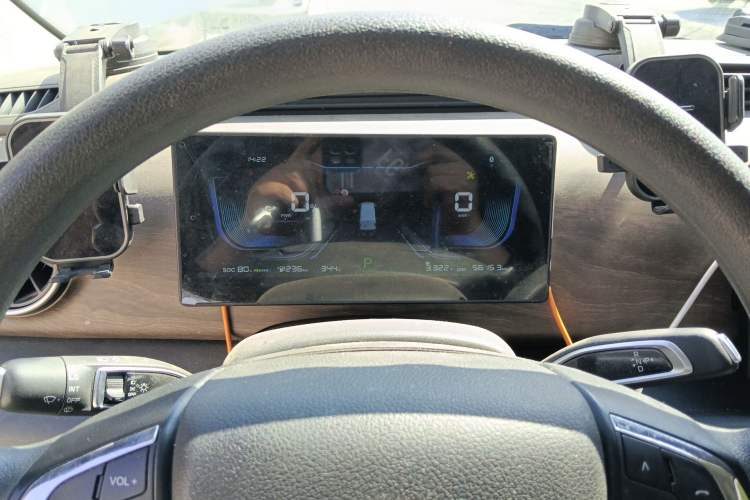 Used Ruichi EC75 2025 Ultra-Charging Version Pioneer II Type 50.1 kWh Instrument Cluster