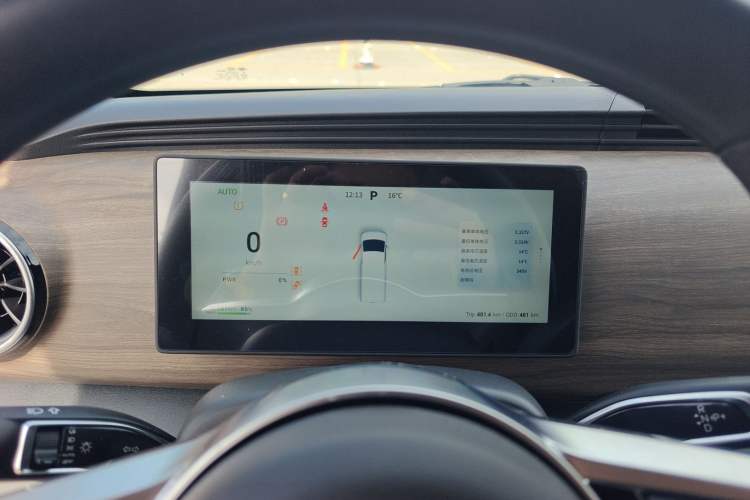 Used Ruichi EC75 2025 Model Passenger Vehicle Smart Driving Ultra-Charging Edition, Pioneer Type I, 52.16 kWh Instrument Cluster