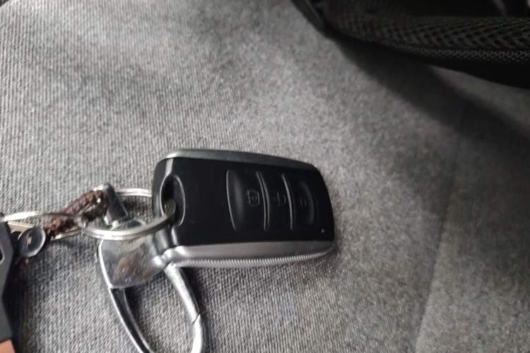 Used Ruichi EC75 2025 Model Passenger Vehicle Ultra-Charging Edition Pioneer I 52.16 kWh Interior 1