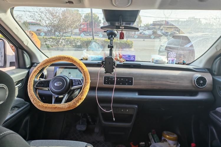 Used Ruichi EC75 2025 Model Passenger Vehicle Smart Driving Ultra-Charging Edition Pioneer II 50.1 kWh Interior 10