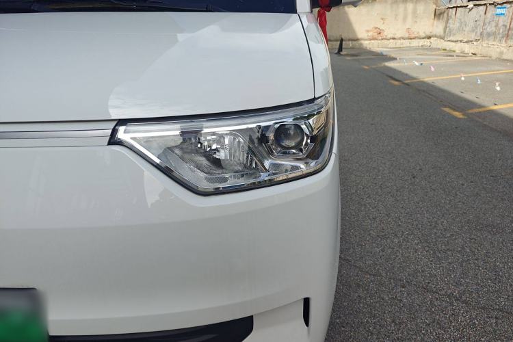 Used Ruichi EC75 2025 Model Passenger Vehicle Smart Driving Ultra-Charging Edition Pioneer II 50.1 kWh Left Front Headlight