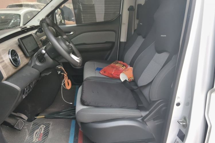 Used Ruichi EC75 2025 Model Passenger Vehicle Smart Driving Ultra-Charging Edition, Pioneer Type I, 52.16 kWh Left Front Seat