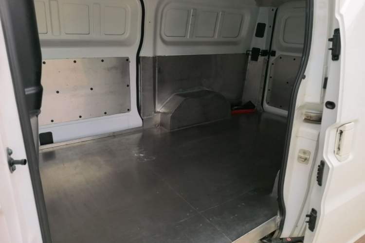 Used Ruichi EC75 2025 Smart Drive Edition Pioneer Type I 50.38 kWh Left Rear Seat