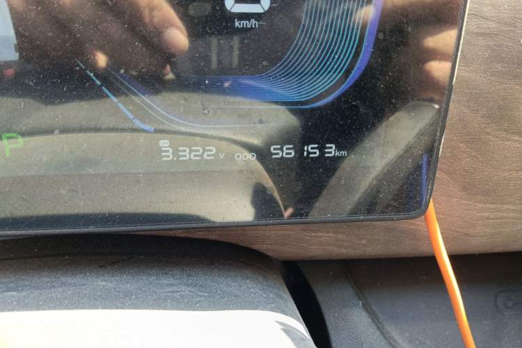 Used Ruichi EC75 2025 Ultra-Charging Version Pioneer II Type 50.1 kWh Odometer Close Up