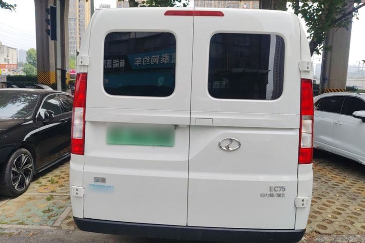 Used Ruichi EC75 2025 Model Passenger Vehicle Smart Driving Ultra-Charging Edition, Pioneer Type I, 52.16 kWh Rear
