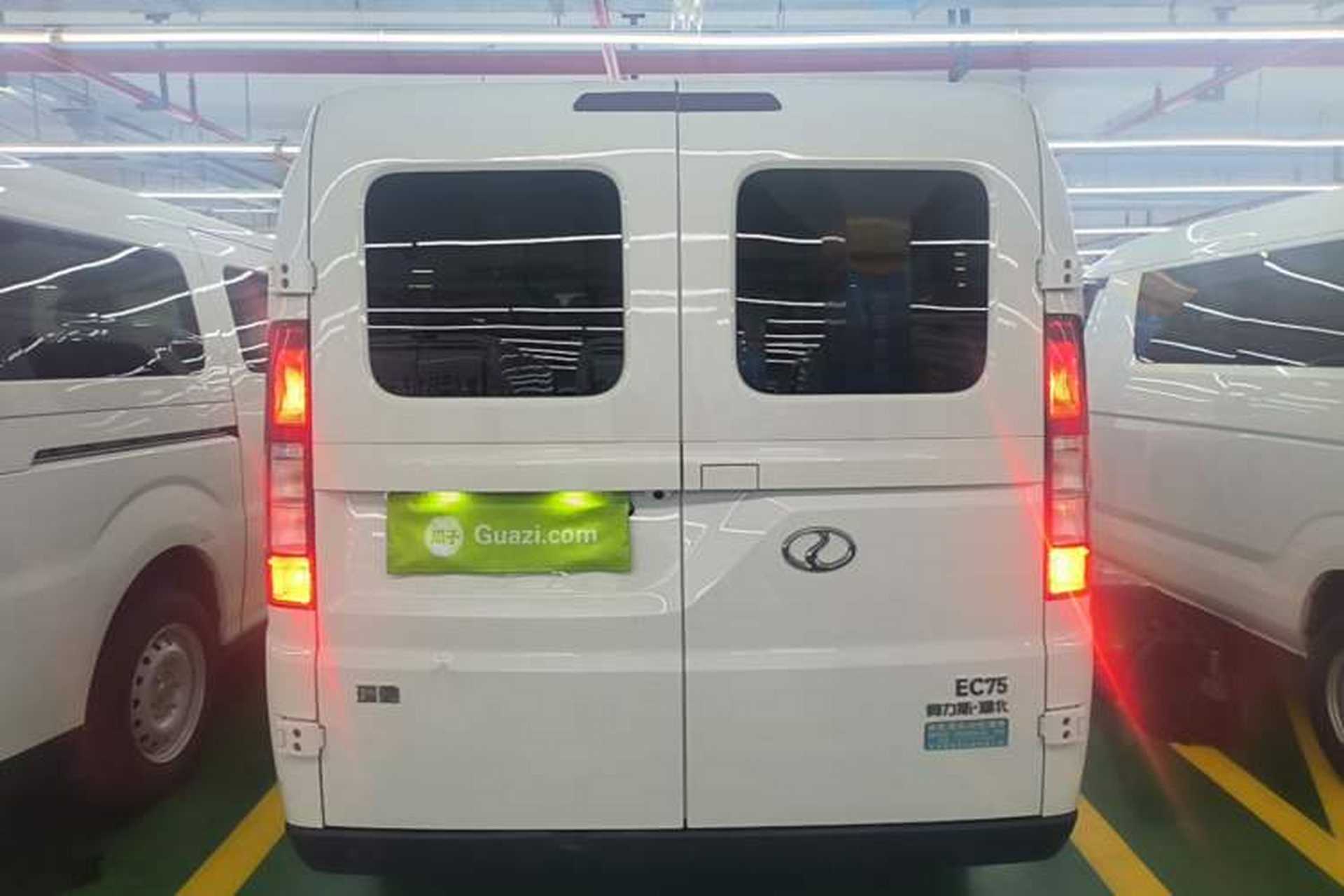 Used Ruichi EC75 2025 Model Passenger Vehicle Smart Driving Ultra-Charging Edition, Pioneer Type I, 52.16 kWh Rear