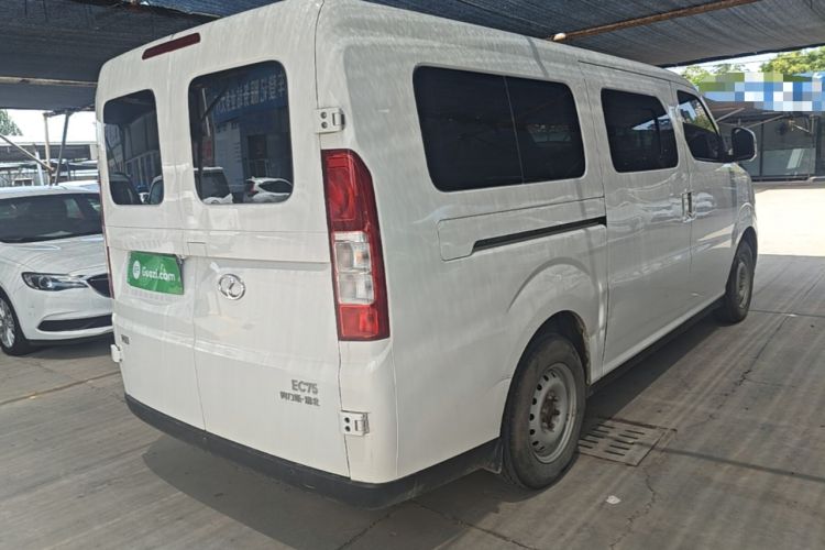 Used Ruichi EC75 2025 Model Passenger Vehicle Smart Driving Ultra-Charging Edition, Pioneer Type I, 52.16 kWh Rear Right 45 Deg