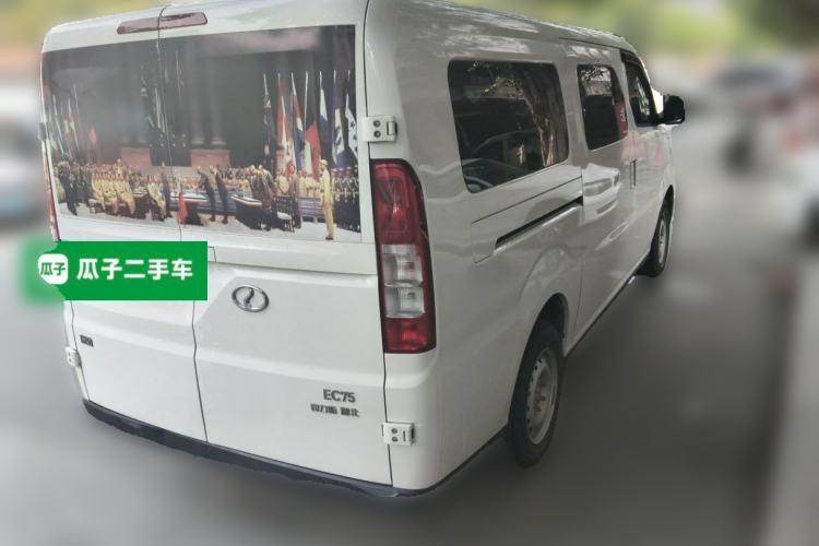 Used Ruichi EC75 2025 Model Passenger Vehicle Smart Driving Ultra-Charging Edition, Pioneer Type I, 52.16 kWh Rear Right 45 Deg