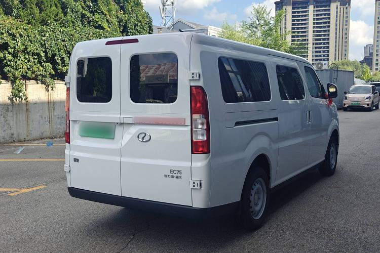 Used Ruichi EC75 2025 Model Passenger Vehicle Smart Driving Ultra-Charging Edition, Pioneer Type I, 52.16 kWh Rear Right 45 Deg
