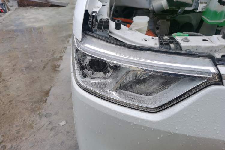 Used Ruichi EC75 2025 Model Passenger Vehicle Smart Driving Edition Pioneer I 41.5 kWh Right Front Headlight
