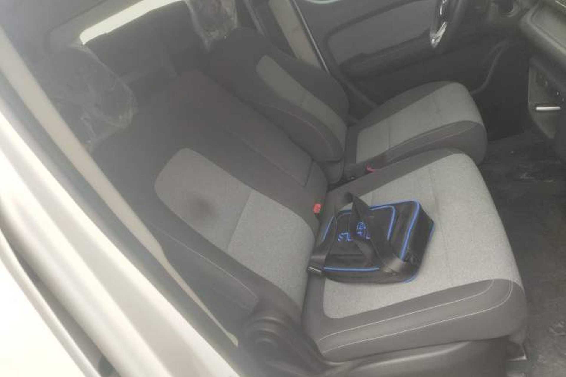 Used Ruichi EC75 2025 Model Passenger Vehicle Smart Driving Ultra-Charging Edition, Pioneer Type I, 52.16 kWh Right Front Seat