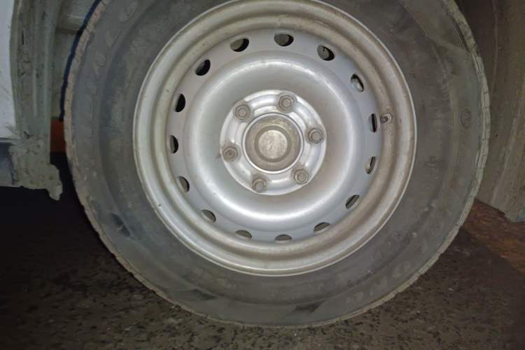 Used Ruichi EC75 2025 Smart Drive Edition Pioneer Type I 41.85 kWh Right Front Wheel Hub