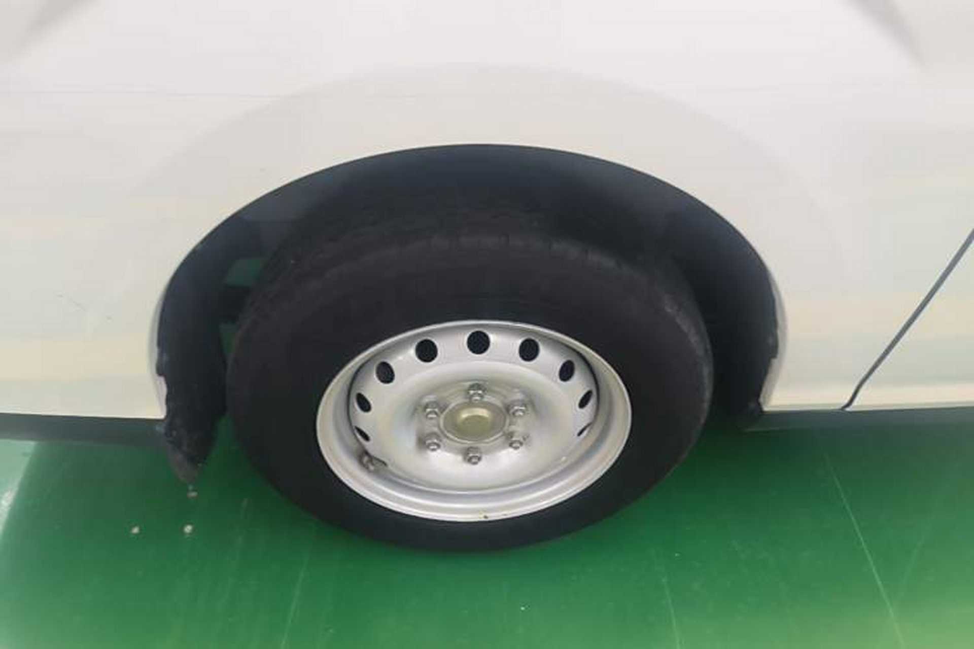 Used Ruichi EC75 2025 Model Passenger Vehicle Smart Driving Ultra-Charging Edition, Pioneer Type I, 52.16 kWh Right Rear Wheel Hub
