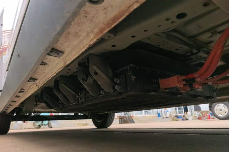 Used Ruichi EC75 2025 Smart Drive Edition Pioneer Type I 50.38 kWh Right Side Sill