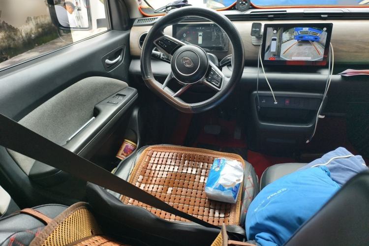 Used Ruichi EC75 2025 Model Passenger Vehicle Smart Driving Ultra-Charging Edition Superior I 52.16 kWh Steering Wheel