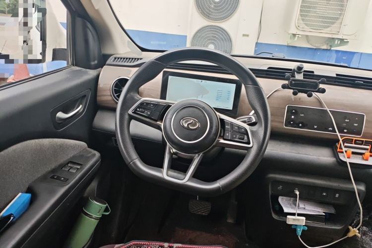 Used Ruichi EC75 2025 Model Passenger Vehicle Smart Driving Ultra-Charging Edition, Pioneer Type I, 52.16 kWh Steering Wheel