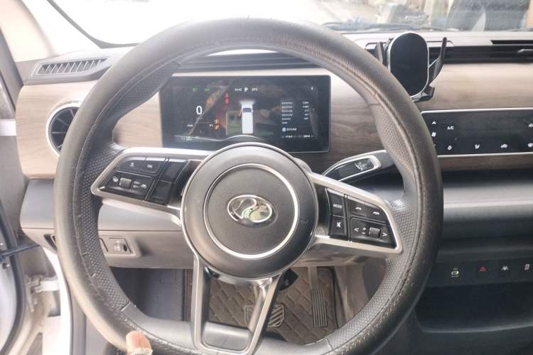 Used Ruichi EC75 2025 SmartDrive Edition Pioneer II 41.86 kWh Steering Wheel