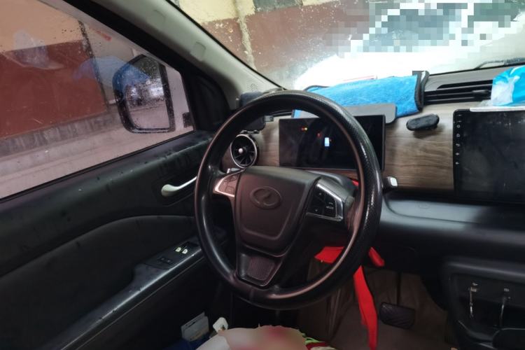 Used Ruichi EC75 2025 Smart Drive Edition Pioneer Type I 41.85 kWh Steering Wheel