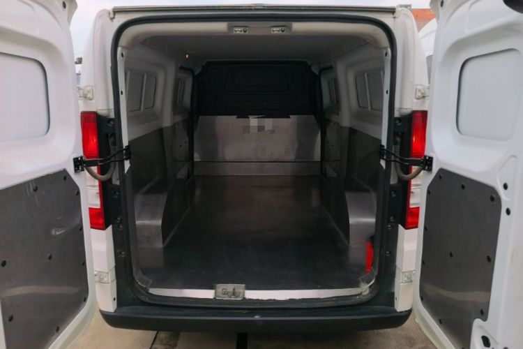 Used Ruichi EC75 2025 Smart Drive Edition Pioneer Type I 50.38 kWh Trunk