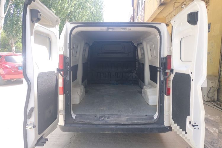 Used Ruichi EC75 2025 SmartDrive Edition Pioneer II 41.86 kWh Trunk