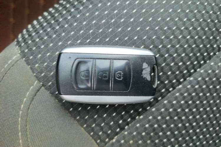 Used Ruichi EC75 2025 Smart Drive Edition Pioneer Type I 50.38 kWh Vehicle Key