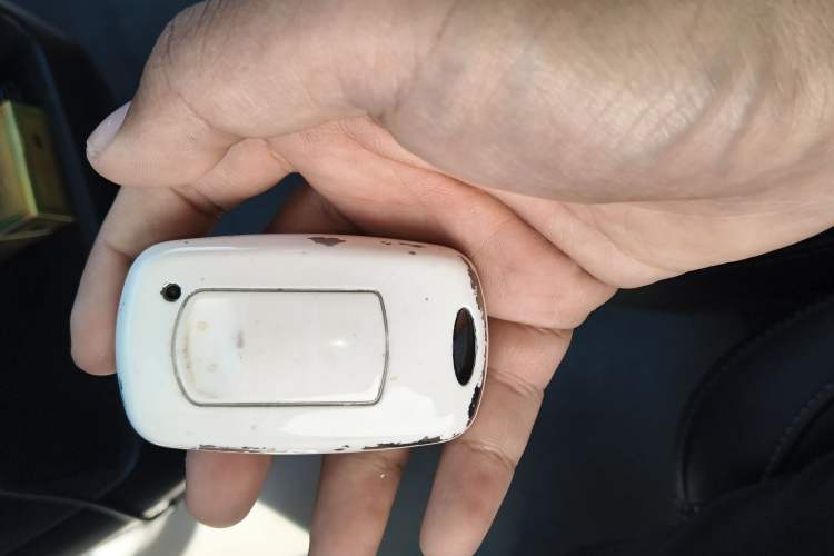 Used Ruichi EC75 2025 Smart Drive Ultra-Charging Version Beyond Edition II 50.1 kWh Vehicle Key