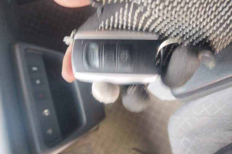 Used Ruichi EC75 2025 SmartDrive Edition Pioneer II 41.86 kWh Vehicle Key