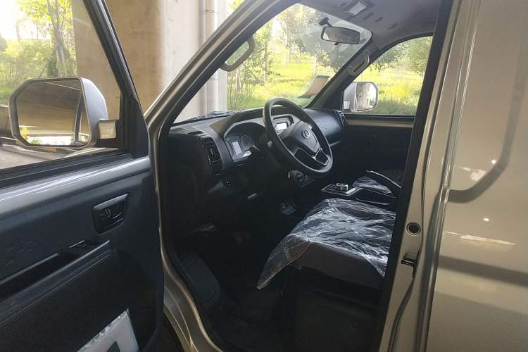 Used Ruichi ED71 2022 ED71 Cargo Pioneer Model I Interior 3