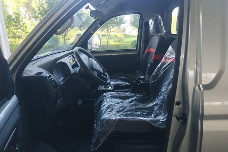 Used Ruichi ED71 2022 ED71 Cargo Pioneer Model I Left Front Seat