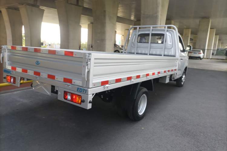 Used Ruichi ED71 2022 ED71 Cargo Pioneer Model I Rear Right 45 Deg