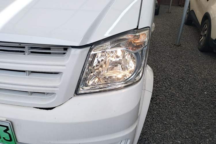 Used Ruichi EK07S 2020 Standard Edition 31.25 kWh Left Front Headlight