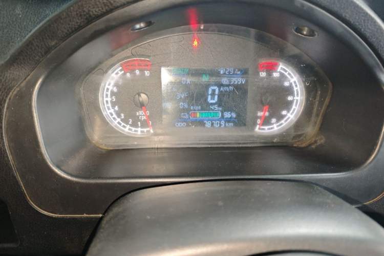 Used Ruichi EK07S 2020 Standard Edition 31.25 kWh Odometer Close Up