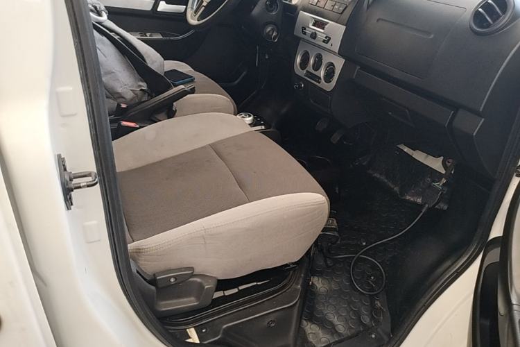 Used Ruichi EK07S 2020 Standard Edition 31.25 kWh Right Front Seat