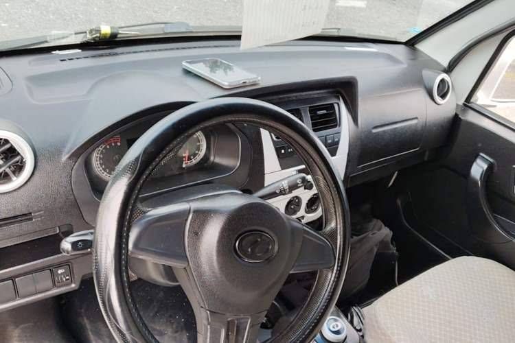 Used Ruichi EK07S 2021 Standard Edition 31.25 kWh Center Console