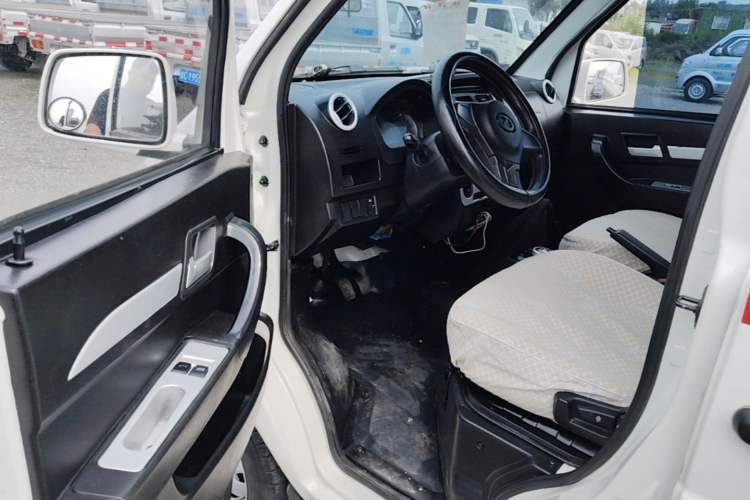 Used Ruichi EK07S 2021 Standard Edition 31.25 kWh Driver Seat