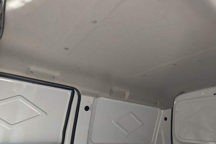 Used Ruichi EK07S 2021 Standard Edition 31.25 kWh Headliner