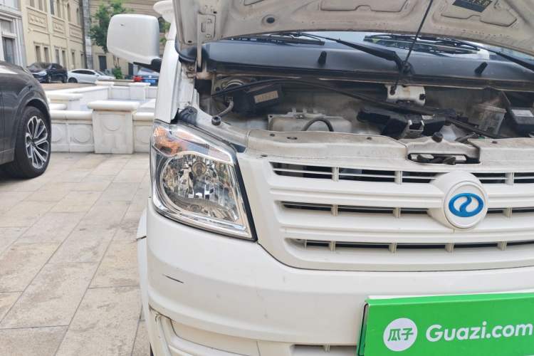 Used Ruichi EK07S 2022 Standard Edition 31.25 kWh Right Front Headlight