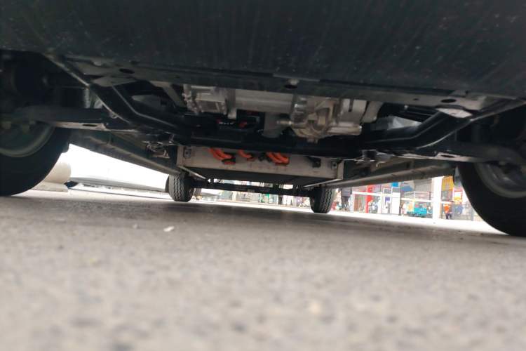 Used Ruichi R5 2025 Model Passenger Vehicle Smart Driving Ultra-Charging Edition, Beyond Type I Chassis Front