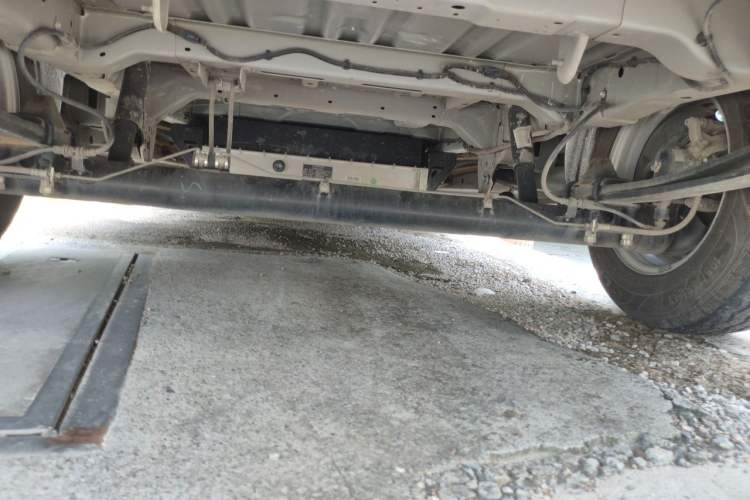 Used Ruichi R5 2025 Model, Freight Smart Charging Edition, Pioneer Type II Chassis Rear