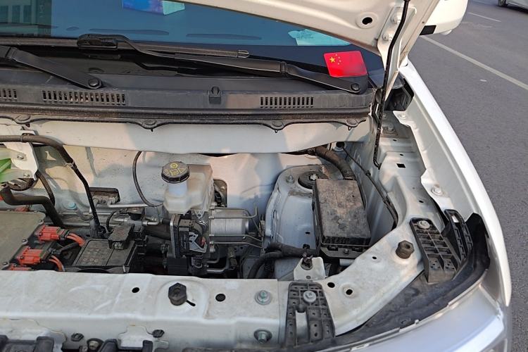 Used Ruichi R5 2025 Model Passenger Vehicle Smart Driving Ultra-Charging Edition, Pioneer Type I Engine Bay Left