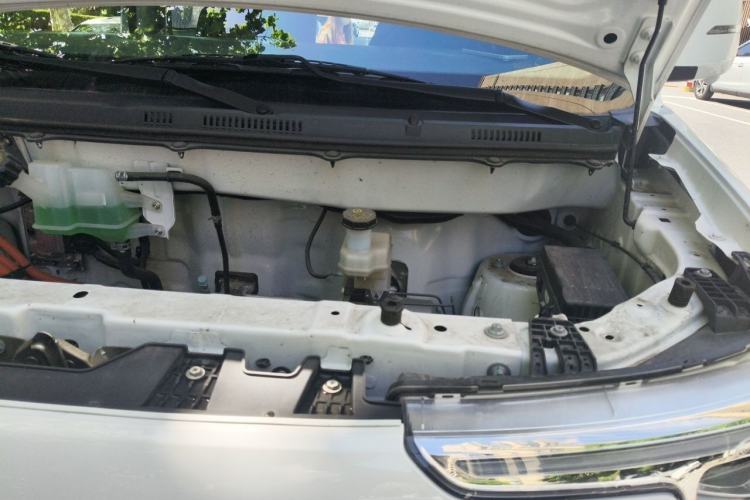 Used Ruichi R5 2025 Model Passenger Vehicle Smart Driving Ultra-Charging Edition, Pioneer Type I Engine Bay Left