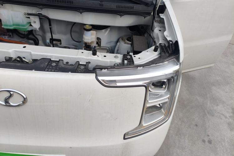 Used Ruichi R5 2025 Model, Passenger Smart Charging Edition, Beyond Type II Engine Bay Left