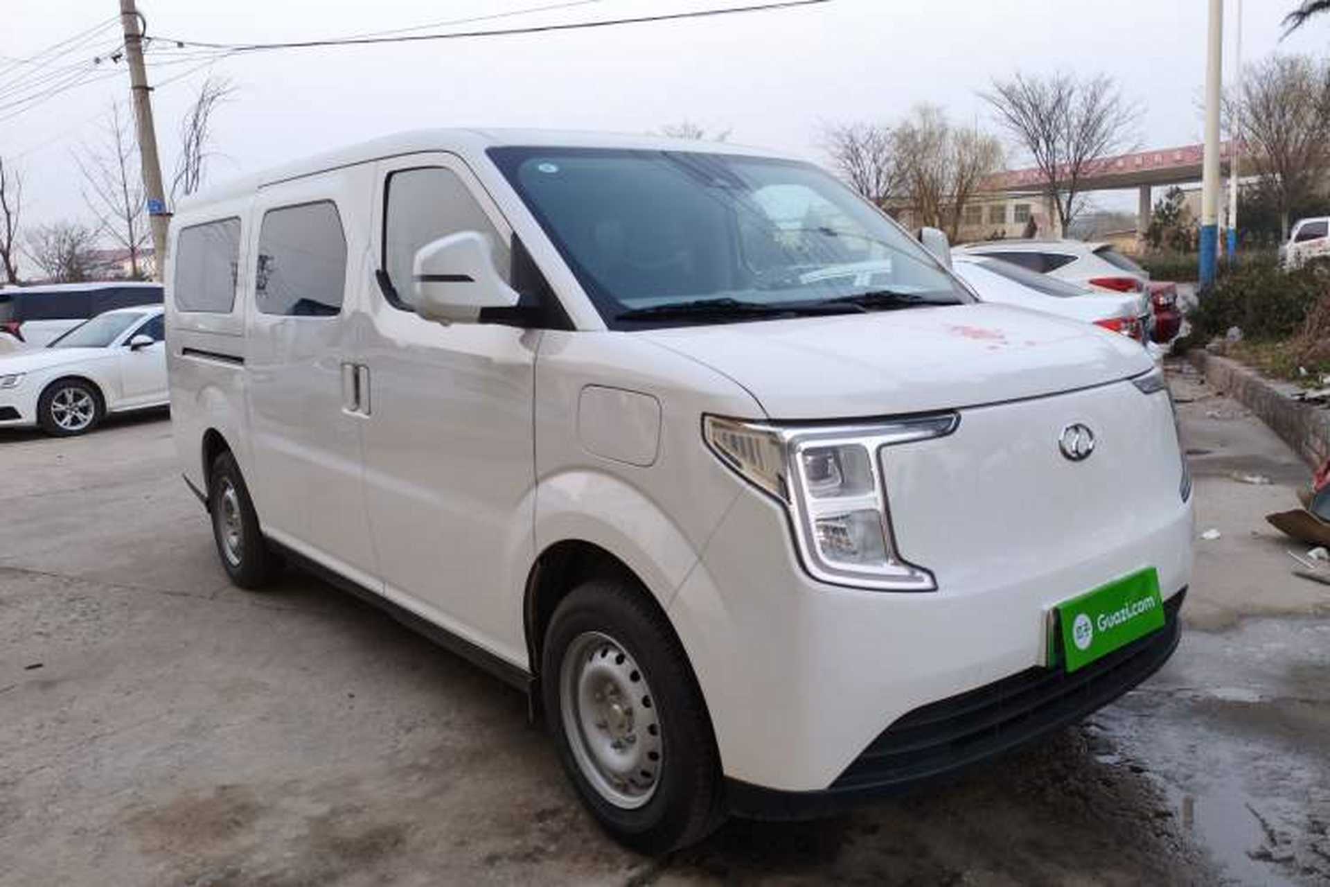 Used Ruichi R5 2025 Model, Passenger Smart Charging Edition, Pioneer Type II Exterior 1