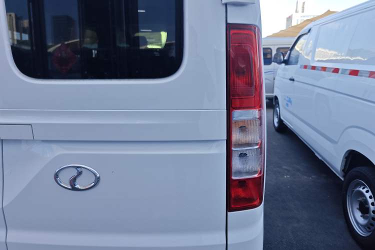 Used Ruichi R5 2025 Model Passenger Vehicle Smart Driving Ultra-Charging Edition, Pioneer Type I Exterior 3