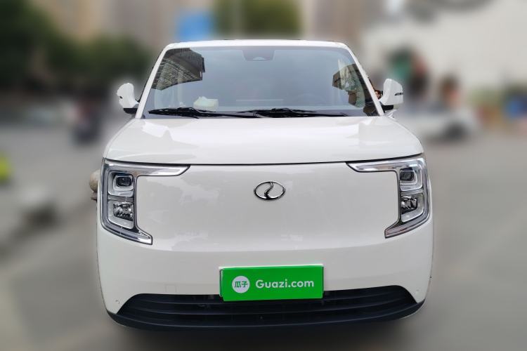 Used Ruichi R5 2025 Model Passenger Vehicle Smart Driving Ultra-Charging Edition, Beyond Type I Front