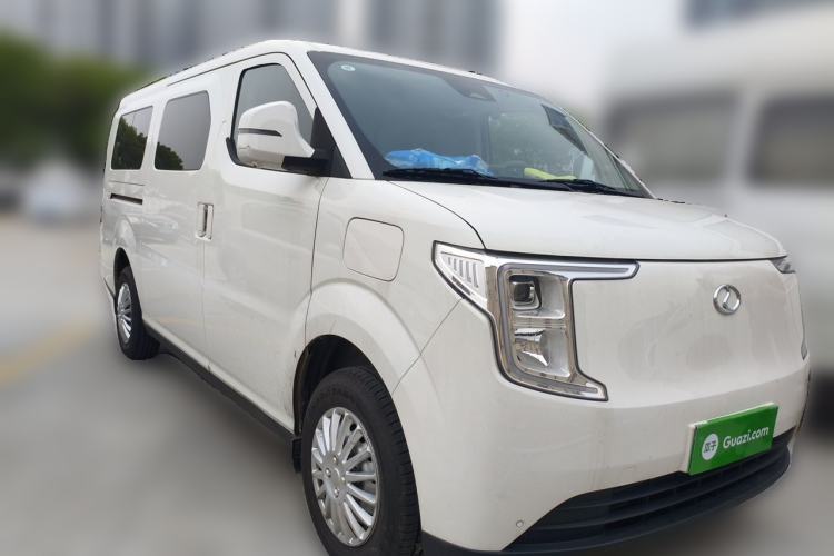 Used Ruichi R5 2025 Model, Passenger Smart Charging Edition, Beyond Type II Front Right 45 Deg